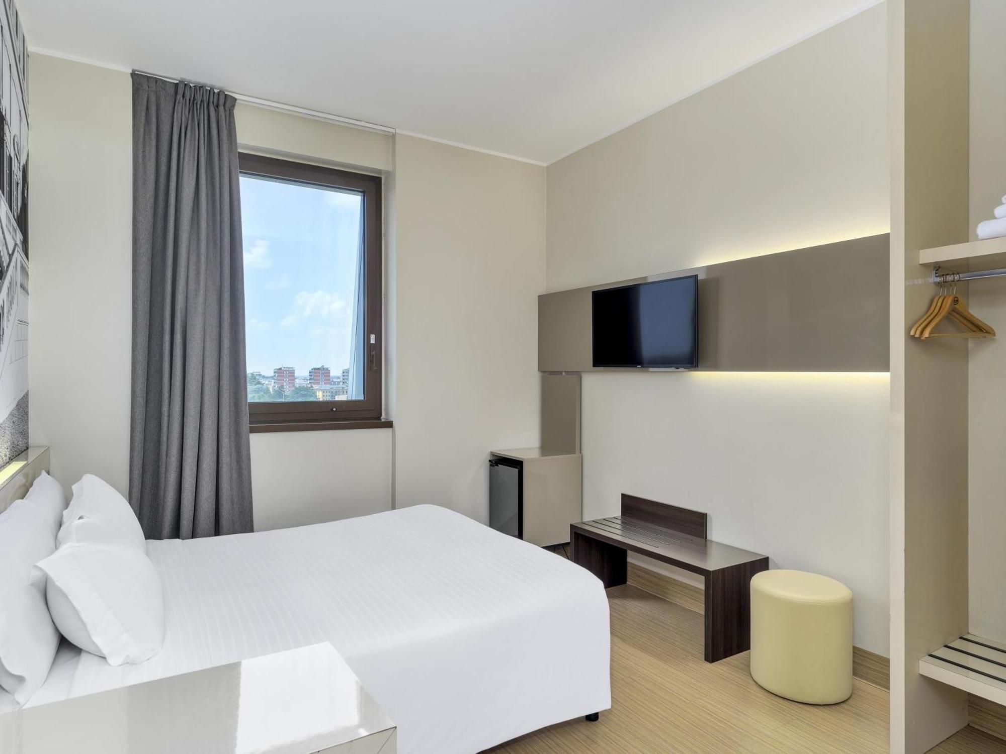 B&B Hotel Milano-Monza Exterior photo